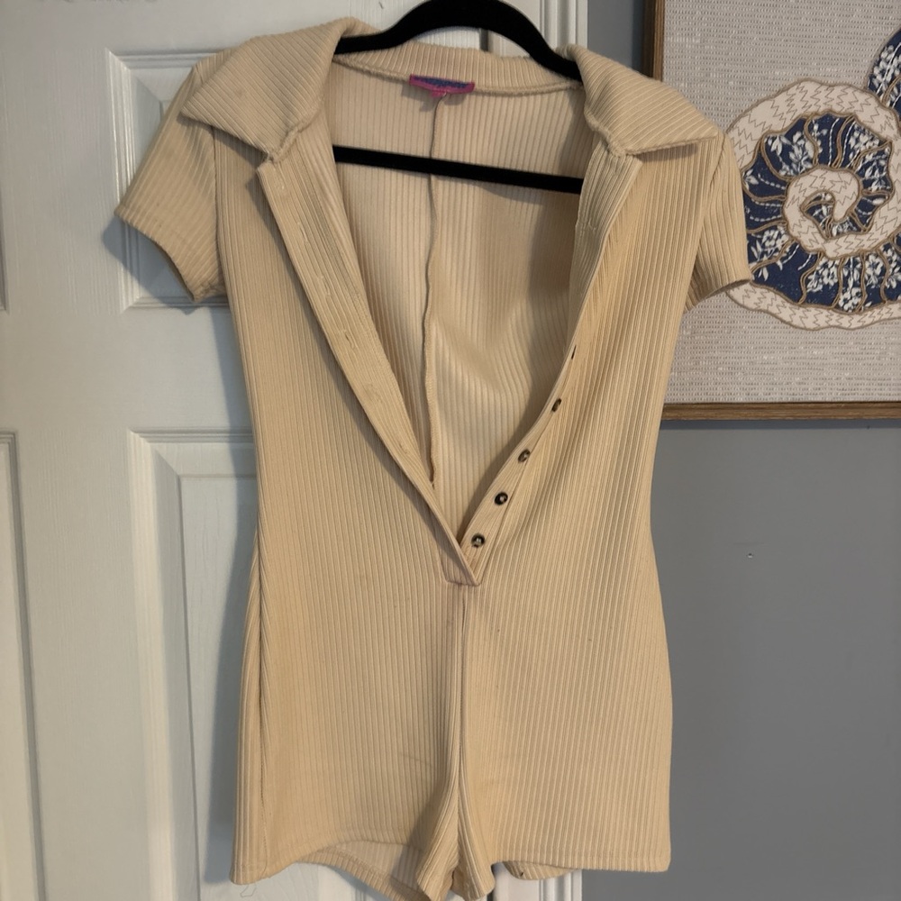 Edikted Beige Ribbed Short Sleeve Bodysuit